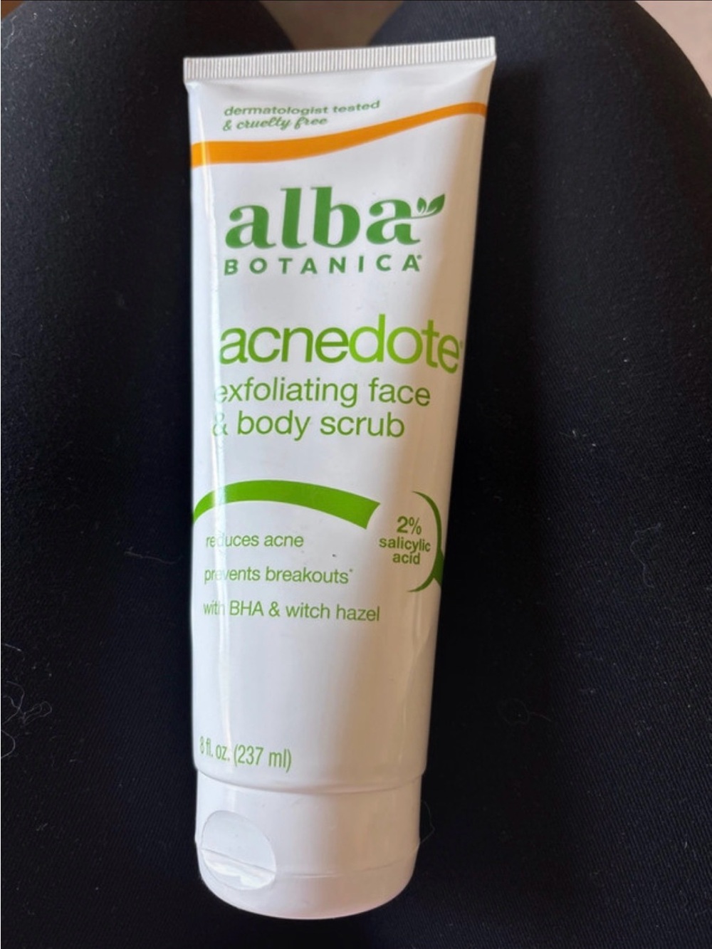 Acnedote Exfoliating Face & Body Scrub - White/Green